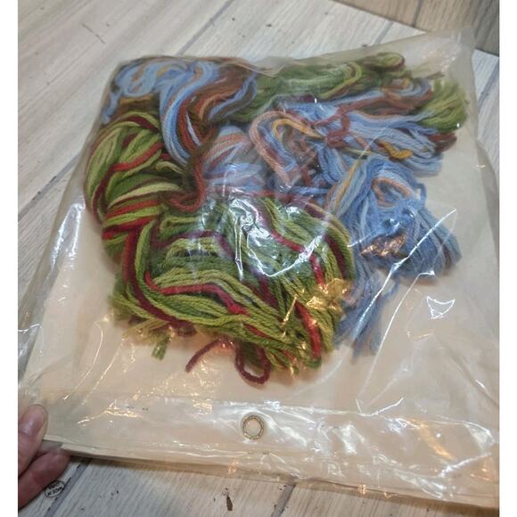 Vintage 1978 Columbia Minerva Needlepoint Kit AUTUMN SCENE Erica Wilson CM Fall - Picture 6 of 6